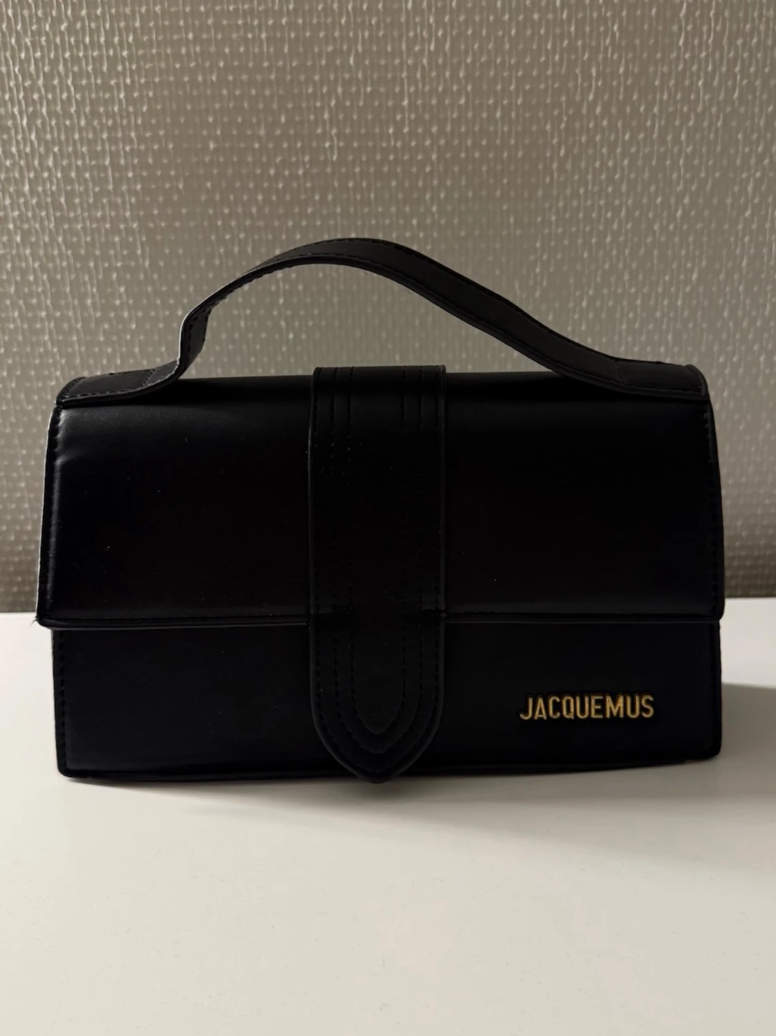 Svart handväska från Jacquemus