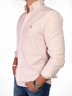 Ralph Lauren skjorta - Ralph Lauren skjorta i storlek M slim fit, ljuvlig för sommarens soliga kvällar😉 hör av er vid funderingar🥂  30KR RABATT VID SMIDIG AFFÄR