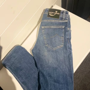 Jacob cohen jeans - Säljer dessa ass feta Jacob Cohen jeans strlk 29 passar till allt och unika:pris-999✅ priset kan diskuteras och byter gärna, hör av er vid minsta fråga😁