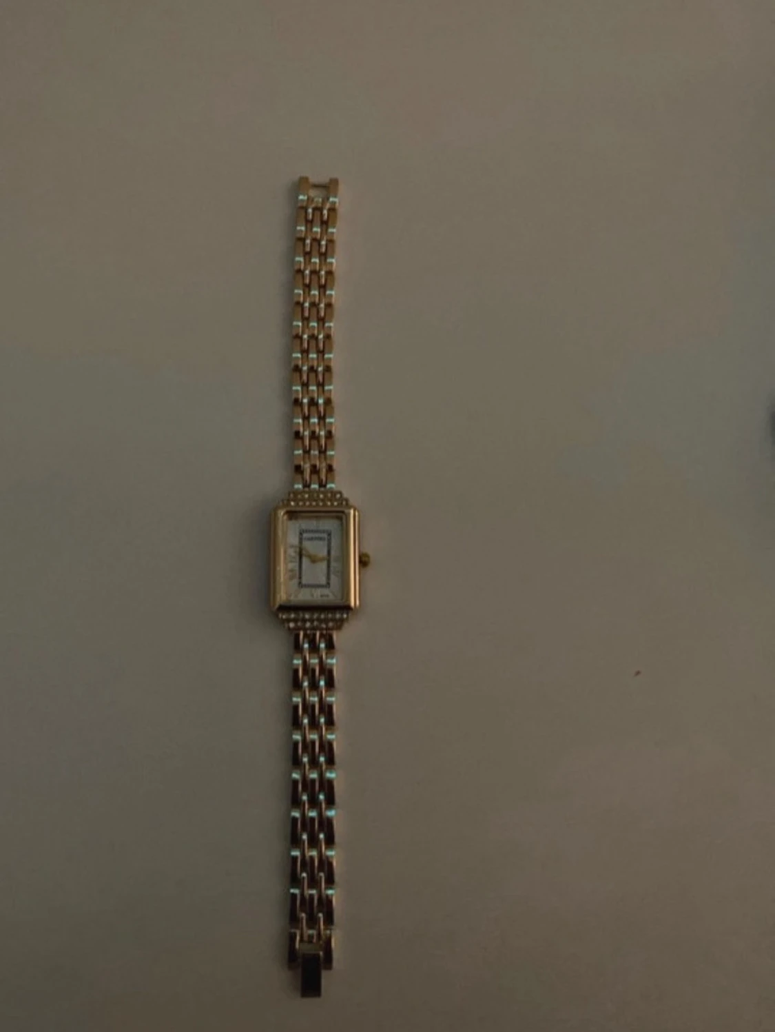 Guldfärgad  klocka - 1