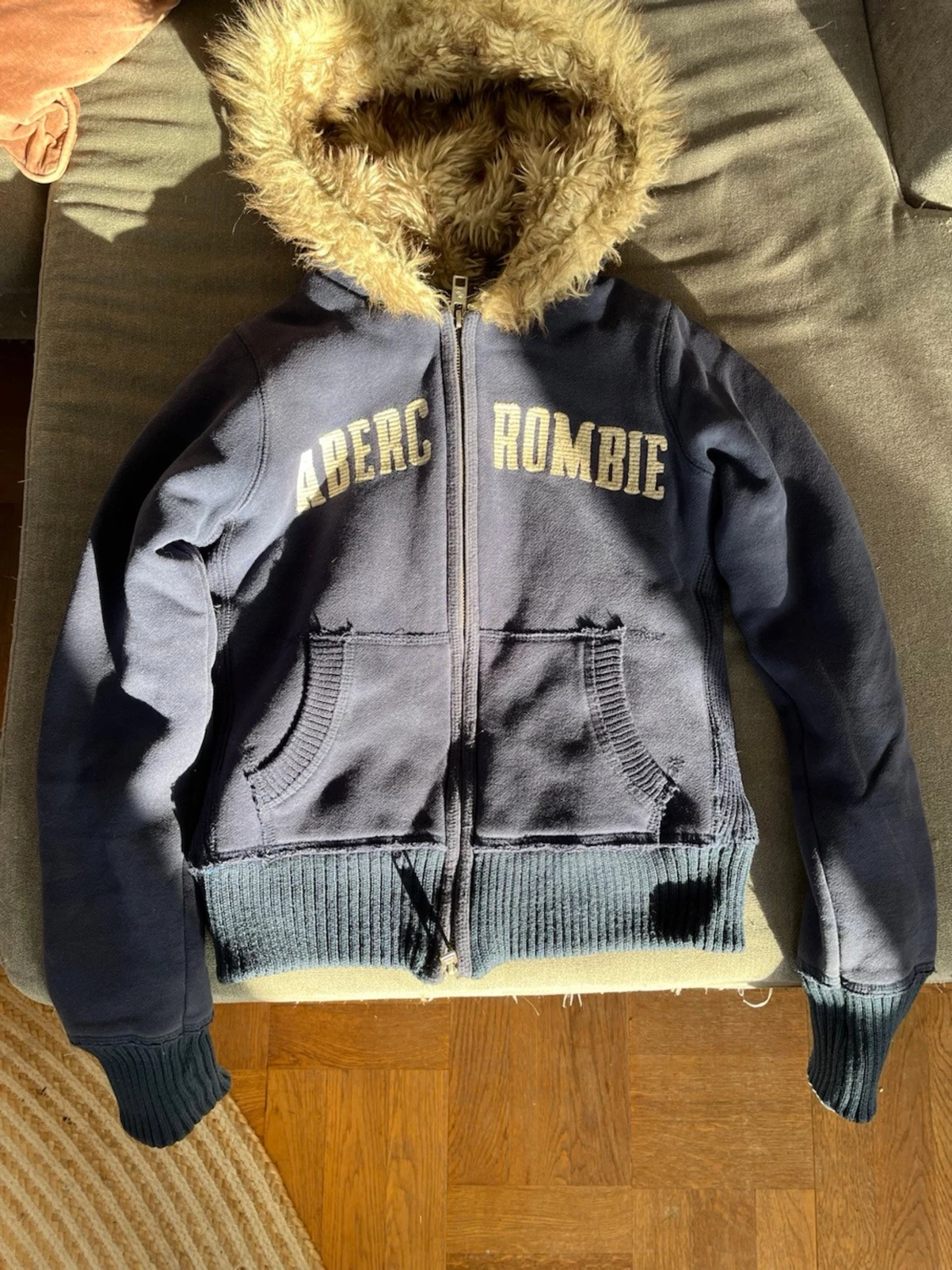 Blå hoodie från Abercrombie & Fitch - 2