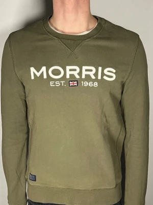 Morris tröja - Säljer en riktigt snygg och trendig Morris tröja i fint skick, storlek XS, vid frågor är det bara att skriva //Gramenti