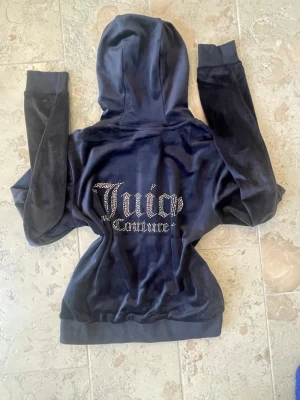 Juicy couture - Blå tröja från juicy couture som nytt!
