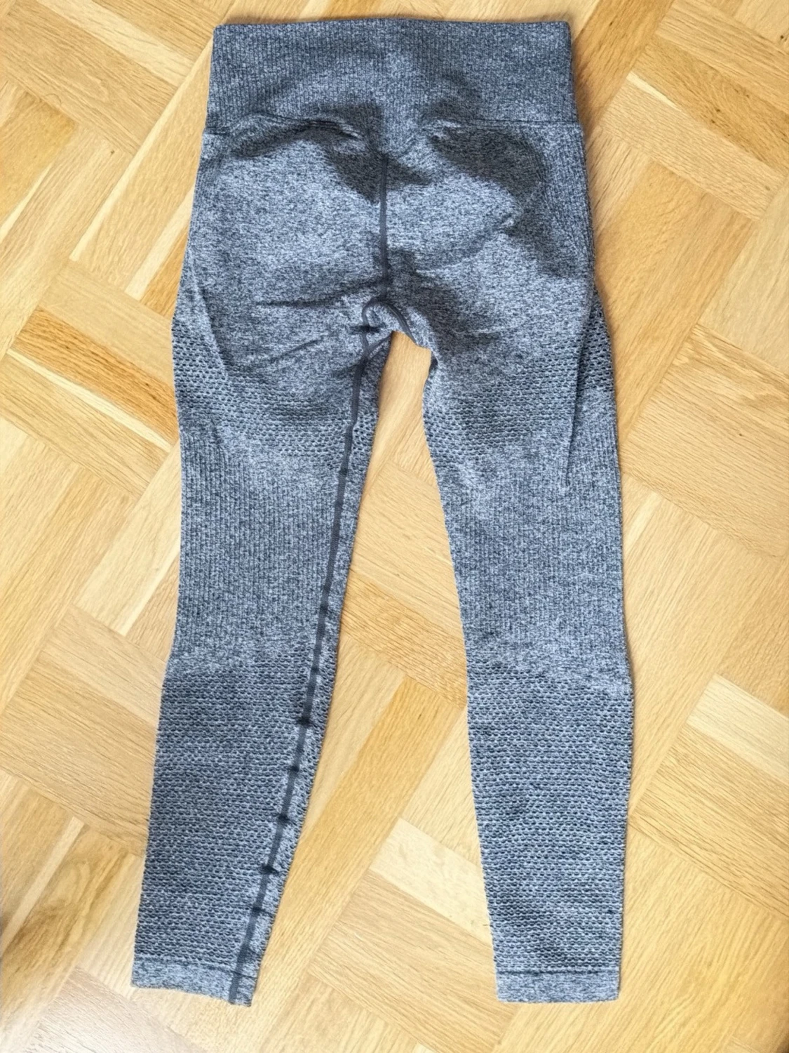 Grå amin träningbyxor  - 1