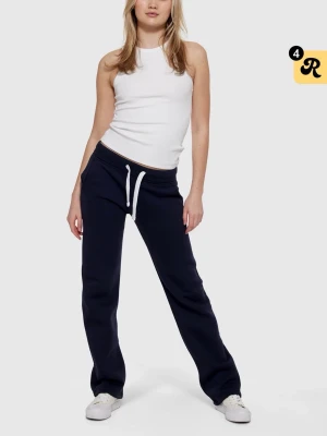 Mörkblå mjukisbyxor med dragsko - Säljer ett par mörkblå mjukisbyxor från Russemerch. Byxorna är i Tall och kom gärna privat för mer bilder☺️