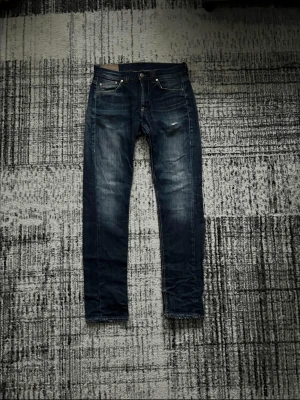 Dondup Jeans  - |Dondup Jeans| | Storlek: 33 | Skick: 8/10| Medföljer: inget| Frågor eller funderingar tveka inte på att höra av dig!