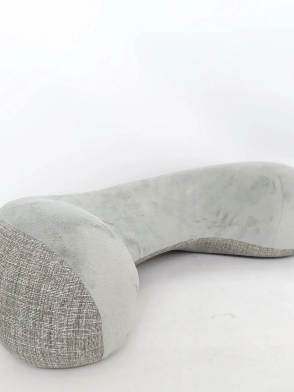 Grå amningskudde från Ergobaby - 1