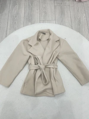 Kappa från missäy - Har haft på mig jätte sällan och är som ny