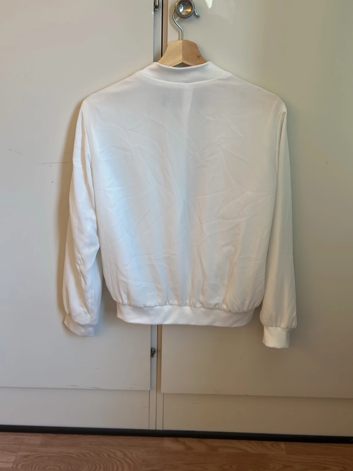 Vit bomberjacka från Zara Basic - 1