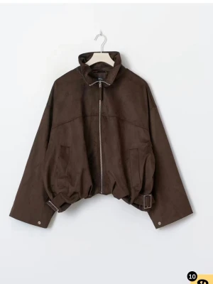 SÖKER!! Faux suede high neck jacket - SÖKER!!! Helst i xs