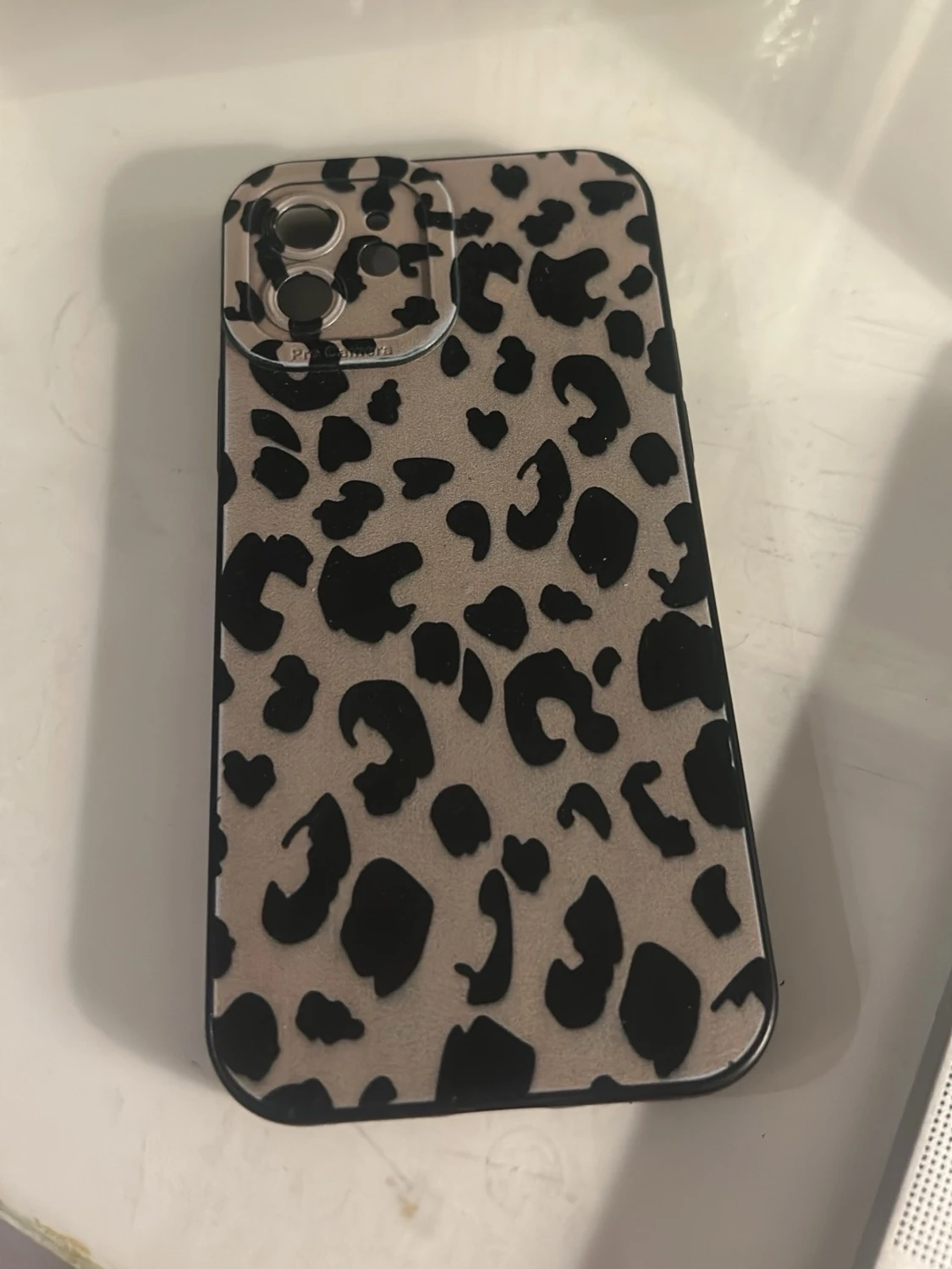 Leopardmönstrat mobilskal svart/beige