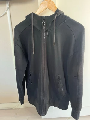 Cp company tröja - Svart Cp Company tröja i mycket fint skick! 