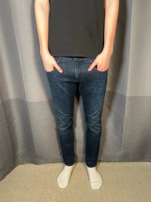 Replay anbass jeans - Tja!| Säljer detta paret feta jeans från Replay!| Modell:Anbass!| Kontakta mig vid minsta fråga!| Pris alltid diskuterbart!| //Nils