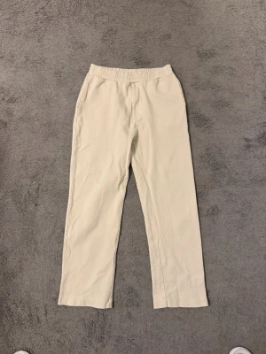 Zara Vida byxor - Zara byxor med vid öppning