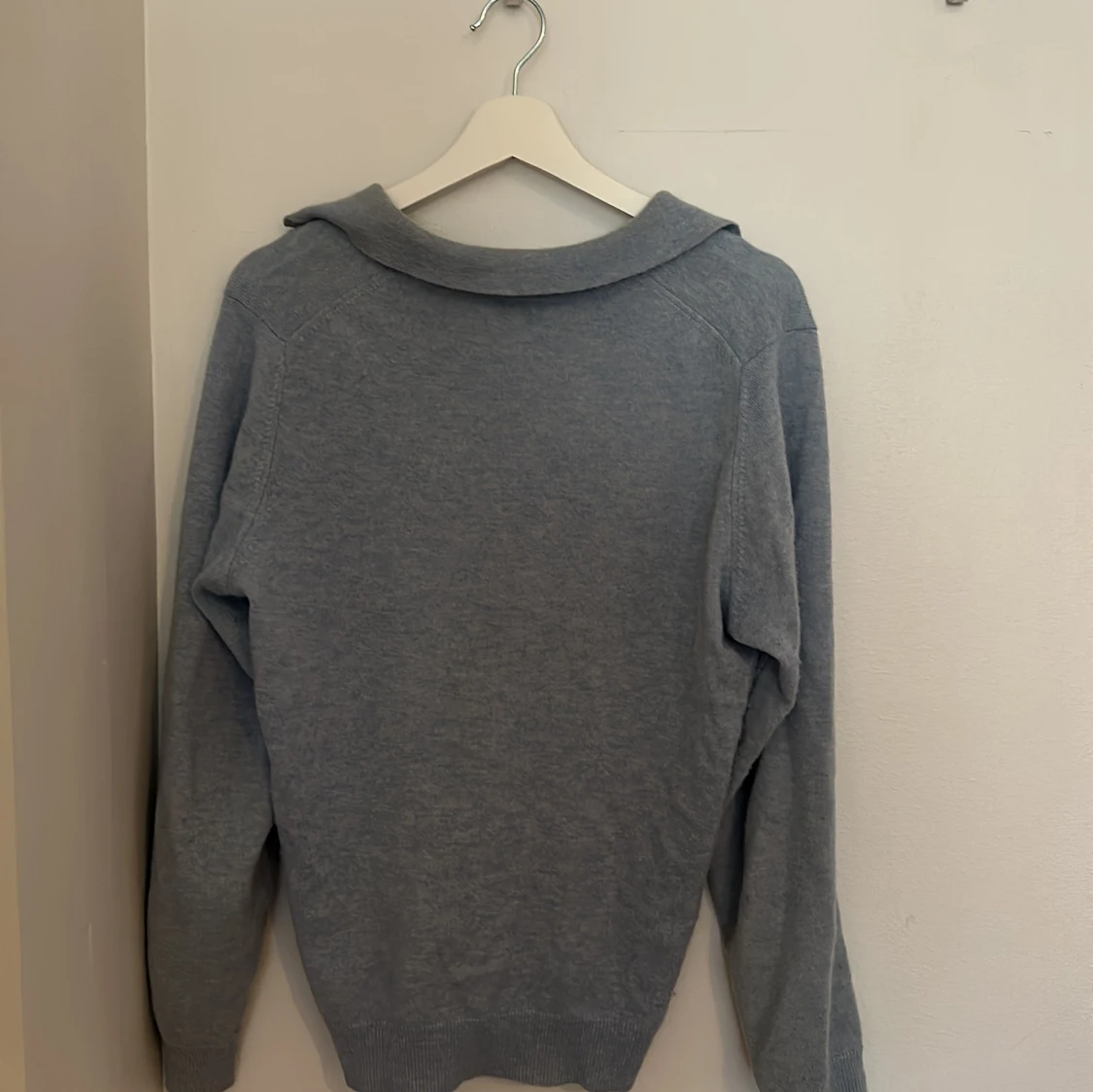 Ljusblå stickad kofta av kashmir från Davida  - 1