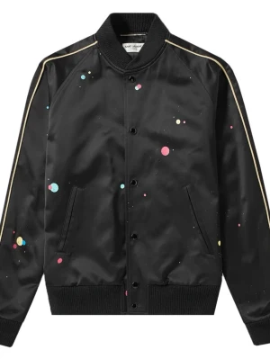 Bomberjacka från Saint Laurent - Galaxy bomberjacka från franska premiumvarumärket Saint Laurent. Inköpt från Haiendo, kvitto finns. Nypris ca 15 000 kr. Storlek 50. Använd ett fåtal gånger, mycket bra skick. Mindre detalj finns, se sista bilden. Väldigt ovanlig modell som är svår att få tag på.