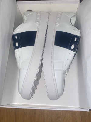 Valentino Opens storlek 42 - Valentino opens storlek 42 