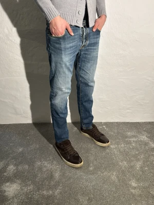 Jacob Cohën 688 comfort  - Ett par sjukt snygga jeans från Jacob Cohën i storlek W35 i modellen 688 comfort 