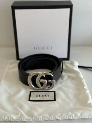 Gucci bälte - Säljer mitt Gucci bälte i bra skick. Nypris 4000 kr, kvitto finns.