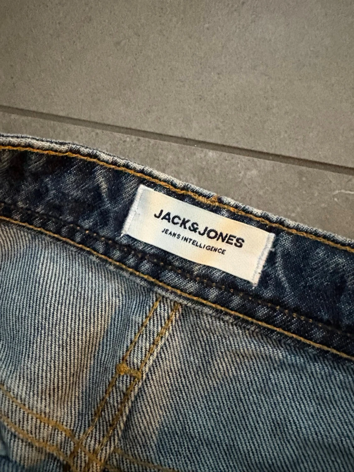 Jack & Jones - 3