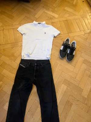 Ralph Lauren piké  - Skick 9/10 (10/10 om man tvättar den. Inga defekter. Storlek xs passar någon runt 170. Modellen är slimfit.