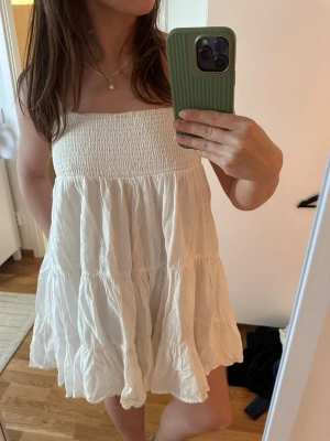 Zara klänning - Såå fin! Perfekt nu till sommaren💕