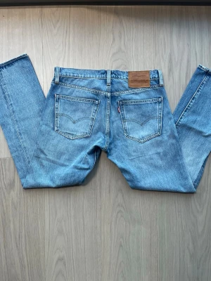 Selvedge Levi’s 511 Jeans - Selvedge Levi’s 511 Jeans.                                             Små i midjan och passar ca 28.                       Inget slitage alls, som nyskick.                      W:31, L30