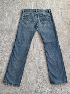 Diesel jeans - Vintage Diesel jeans Model : Larkee 44x110x21x25 Waist, Length, Leg opening, Rise  Öppen för pris förslag och frågor🤩!