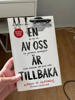 En av oss är tillbaka - Bok tre i en av oss ljuger serien