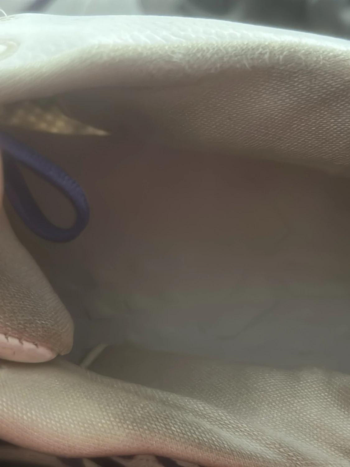 Vita sneakers med lila siffror - 3