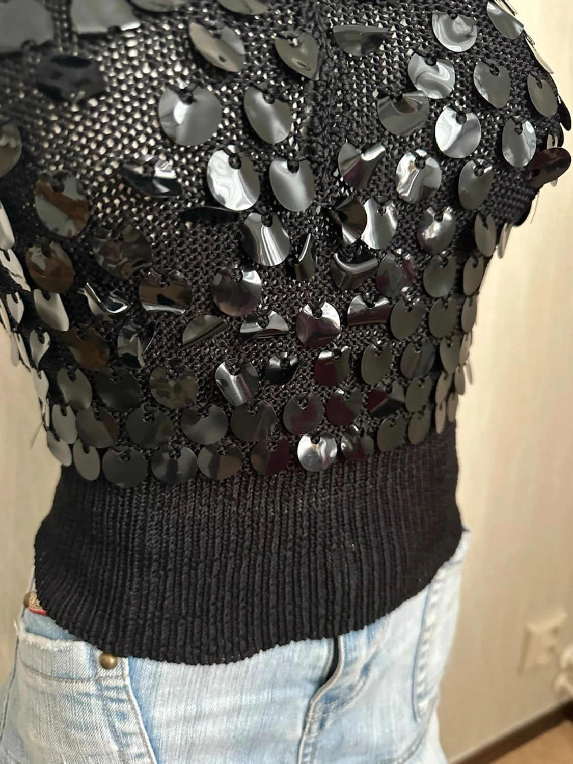 Svart paljettopp  - 3