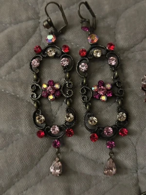 Vintage  örhängen med färgstenar - Fint skick