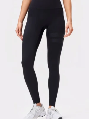 STRONGER - träningstights  - Säljer mina träningstights från stronger då de inte längre används. Köpta för 2 år sedan för att användas på idrotten men används kanske 2 gånger, så i princip nya 💕Skriv om ni vill ha fler bilder eller har några frågor 