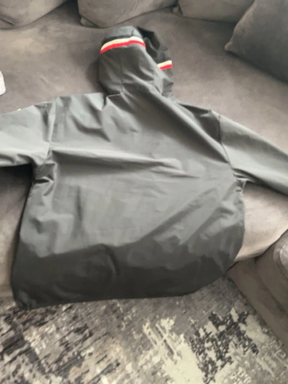 Svart vindjacka från Moncler nfc funkar - 1