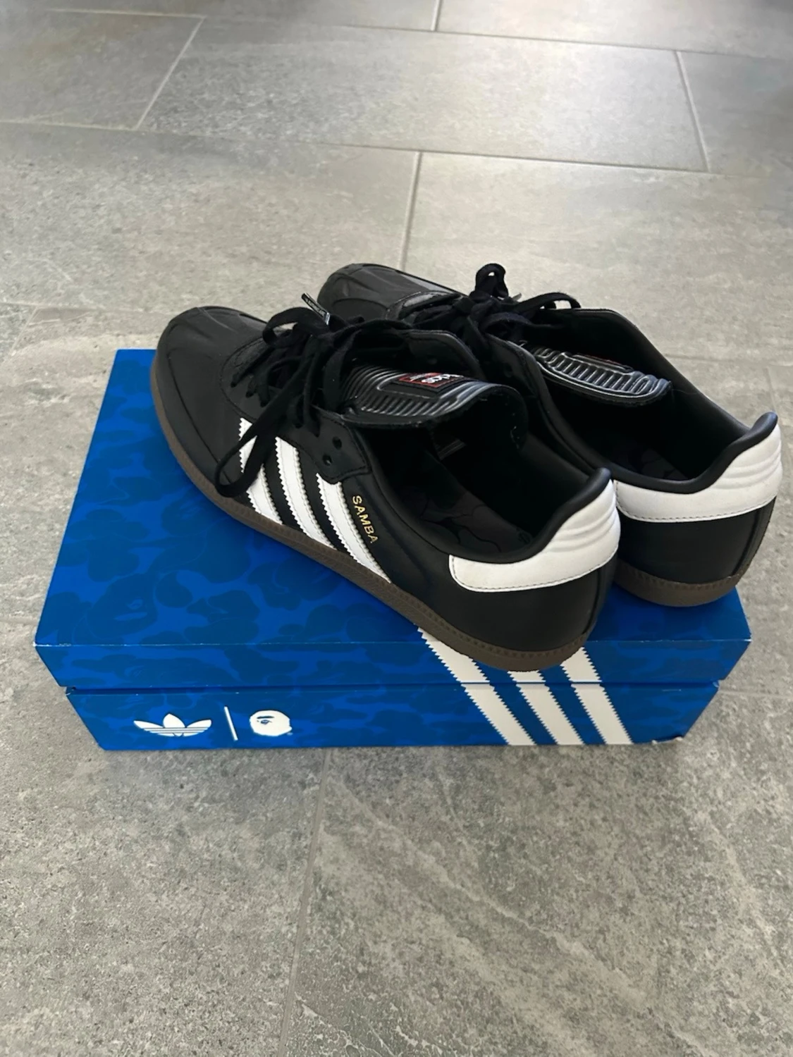 Adidas x Bape svartvita sneakers - 1