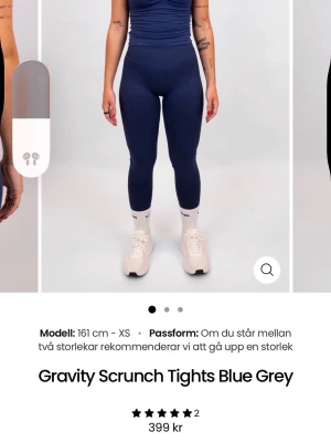 Gravity Scrunch Tights Blue Grey - Blå tights från märket Lunawear. Nypris 399kr.  Använd fåtal gånger. Upplevs blåare i verkligheten. Inga synliga defekter💞🌻