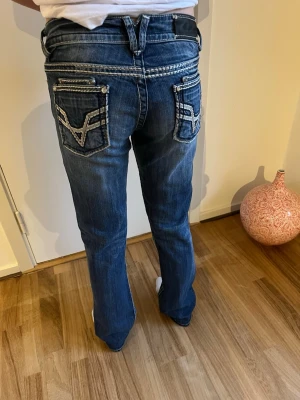 Jeans  - Storlek 36/38, köpta vintage i fint skick❤️❤️priset går att diskuteras 
