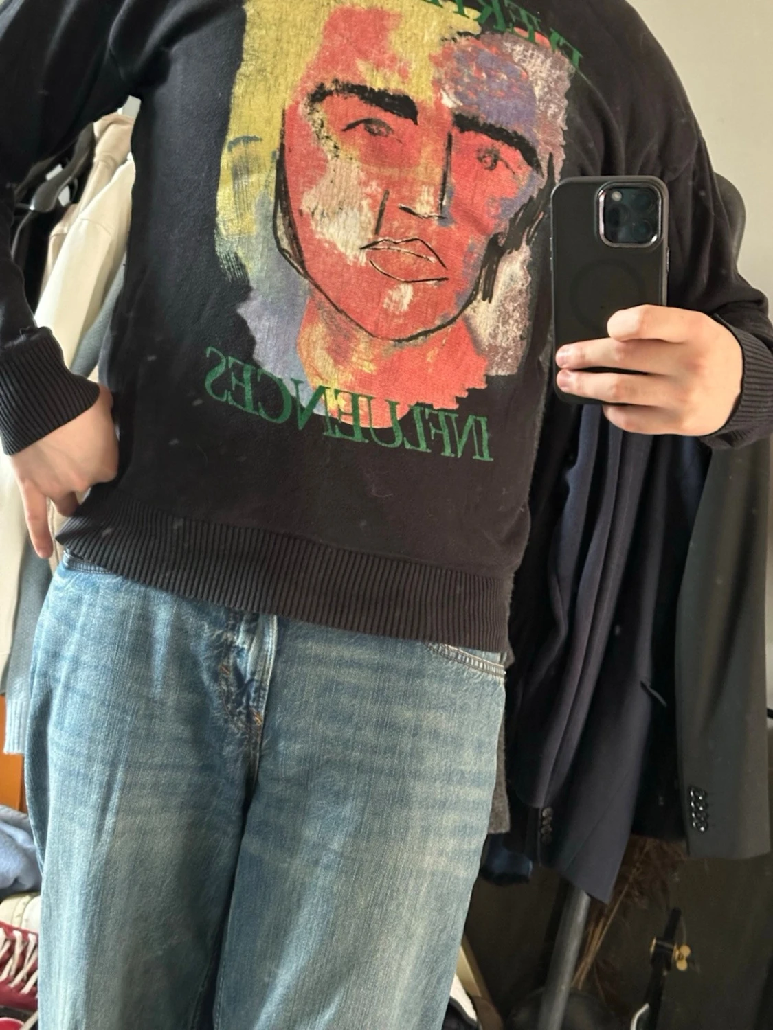 Svart sweatshirt med tryck