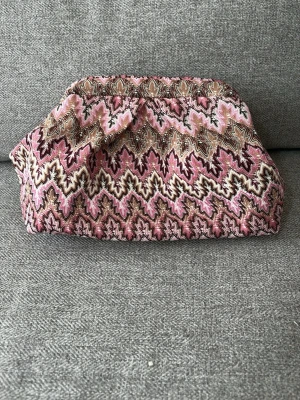 Rosa missioni clutch - Så himla fin 🥹 köpt utomlands! 🩷🩷