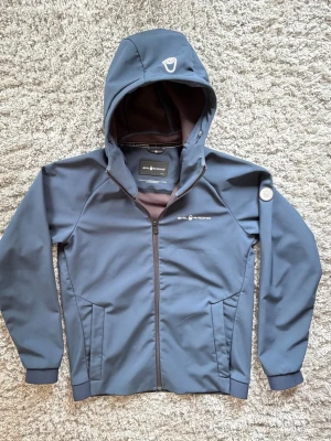 Sail racing jacka  - Sail racing jacka| Storlek: S| Skick 8/10| Bara att  höra av dig vid några funderingar. 