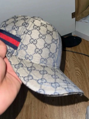 Keps med Gg mönster - Keps med GG mönster 