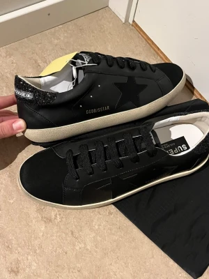 Golden Goose skor  - Helt nya aldrig använda, size 42, dessa skor är  både för män och kvinnor