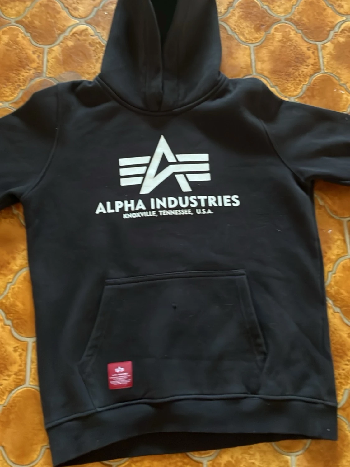 Svart hoodie Alpha Industries