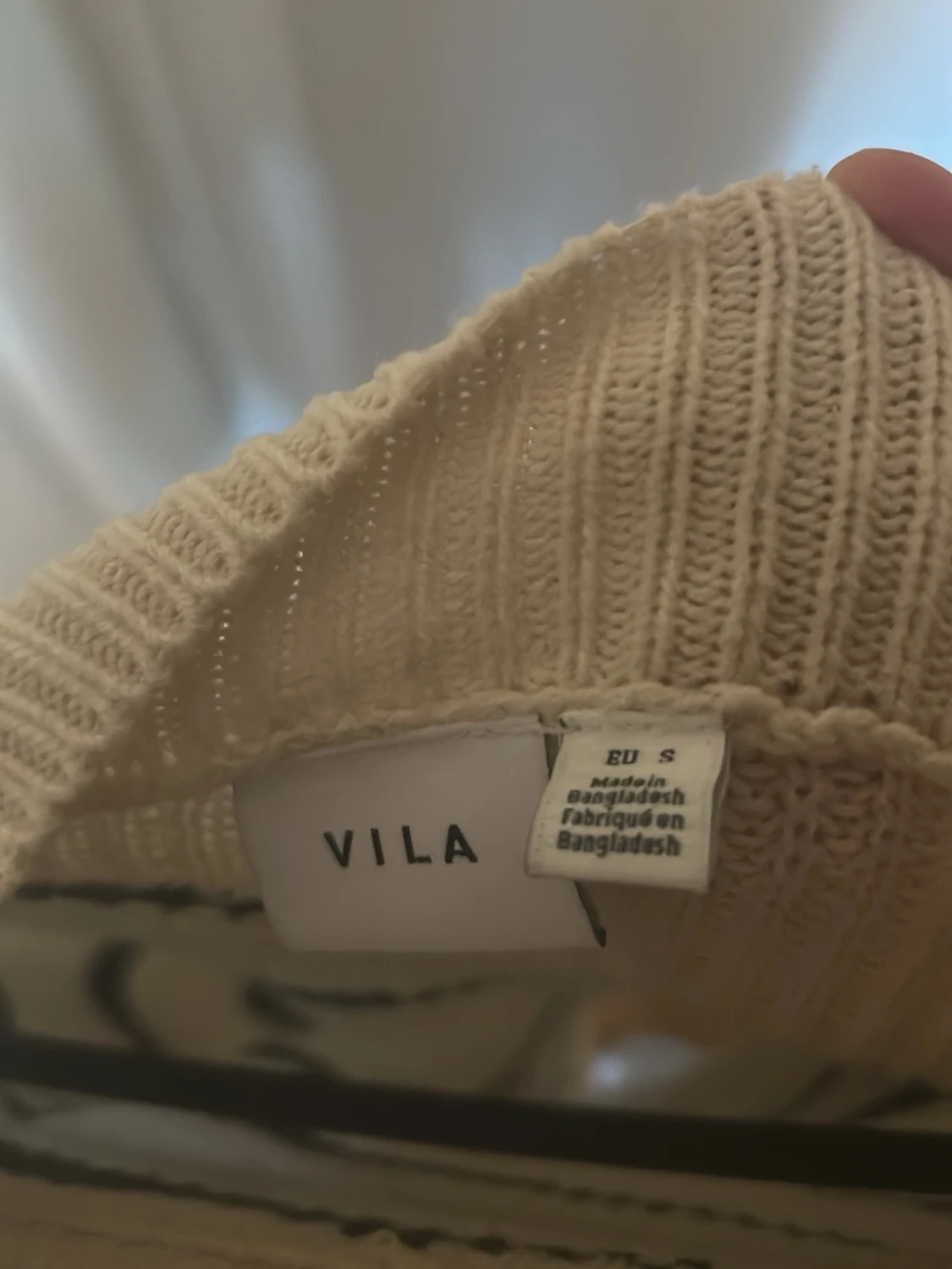 Beige stickad tröja från VILA - 1