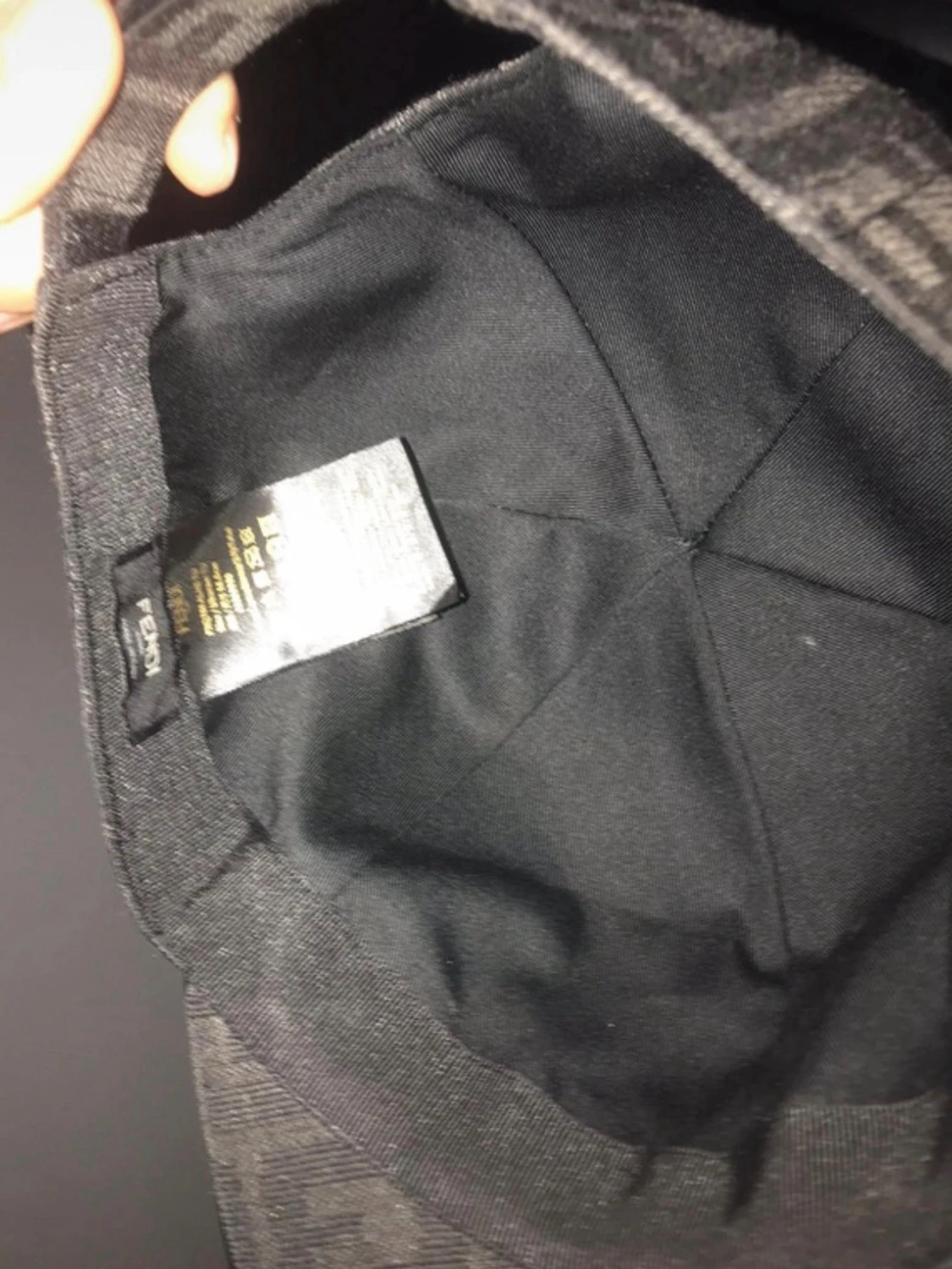 Grå Fendi keps med FF-mönster - 3