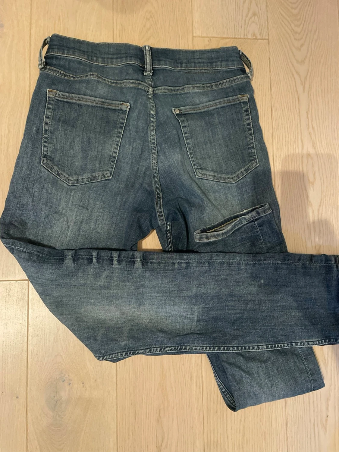 Blå slim fit jeans - 1