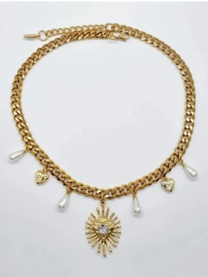 18K guldpläterat halsband med pärlor och hjärta  - Material-18K guldpläterat rostfritt stål 304 och Zirconia kristall. Kedjetjocklek-7mm. Högkvalitativt #14+