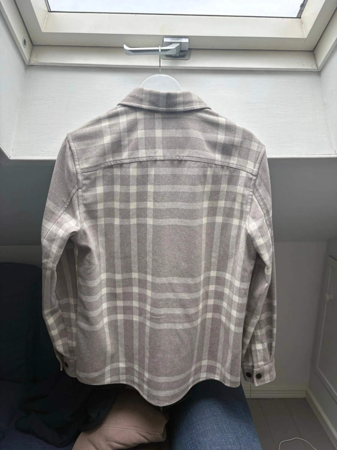 Beige-rutig overshirt med fickor - 1