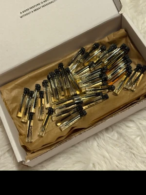 Parfymprover från Essnce  - 47 styck x 2ml