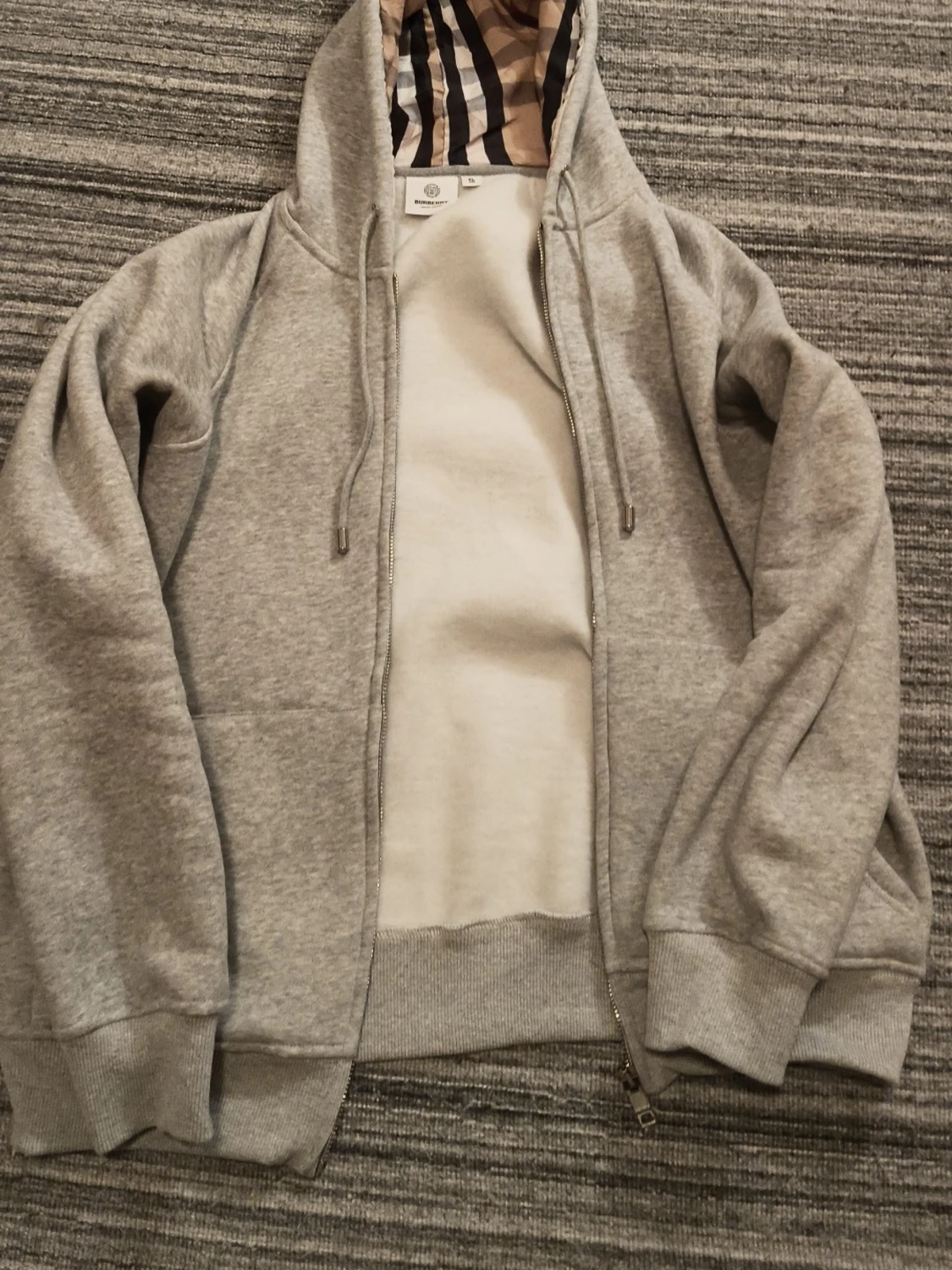  Burberry grå zip up hoddie 